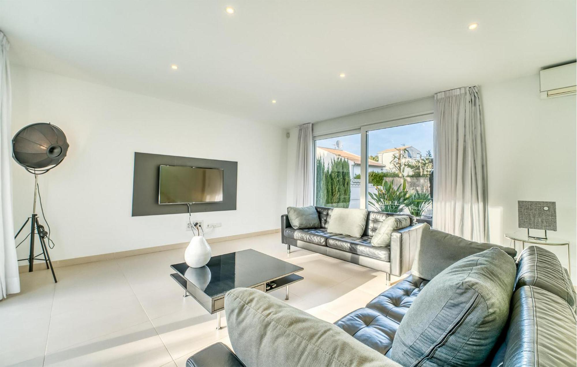 Lovely In With Kitchen Holiday home *